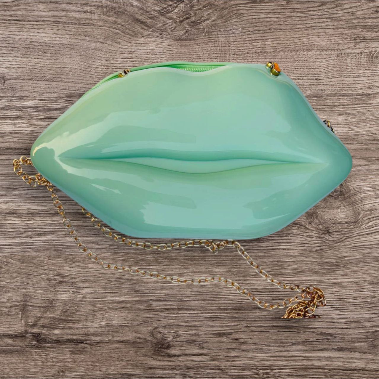 Beautiful Lips Shape PVC  C Green Sling Purse with Long Chain Belt